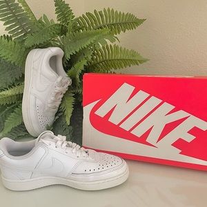 Nike Court Vision Low